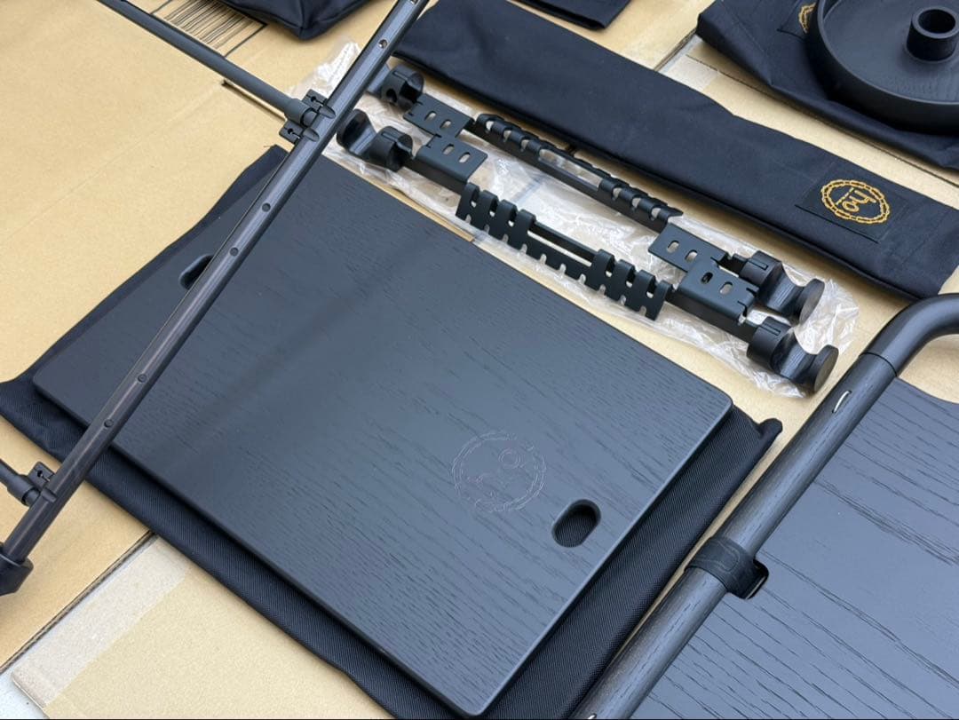 hxo design モジュラーテーブル Black AL Edition