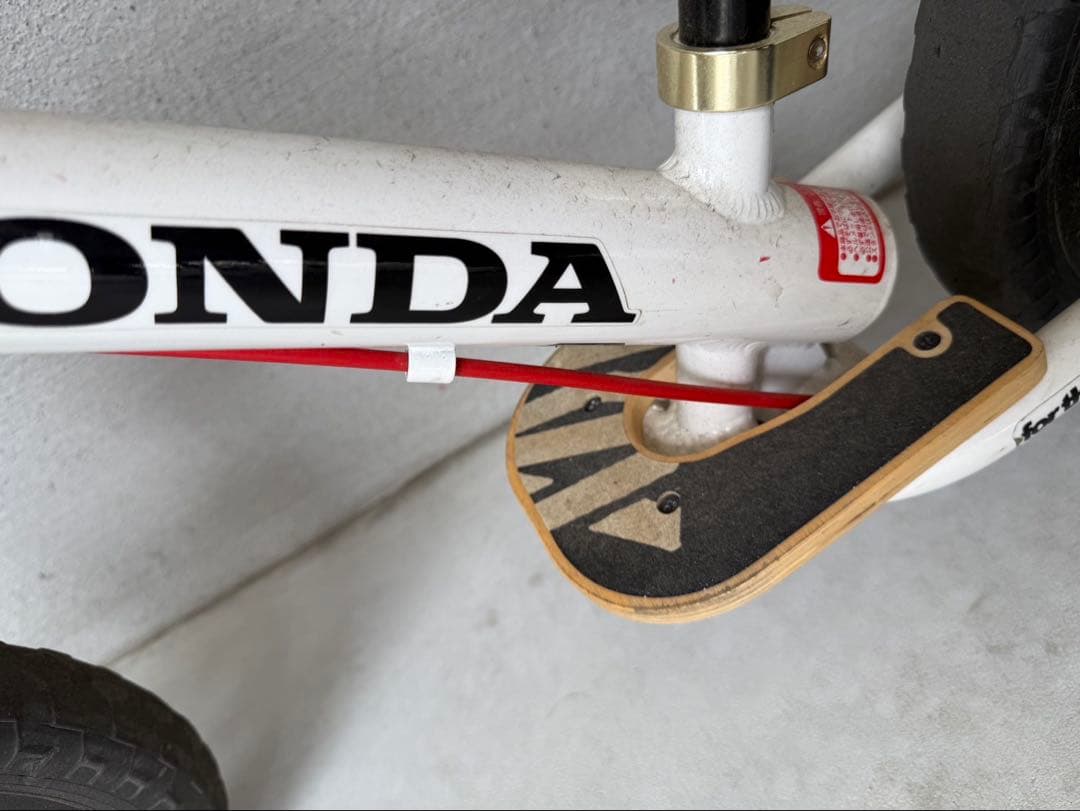 自転車　子供　キッズ　HONDA ホンダ　トリコ　ストライダー