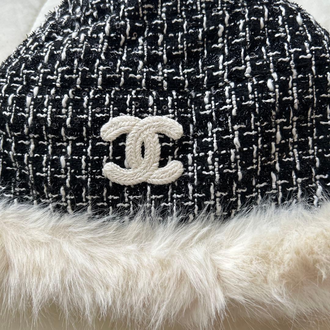 Chanel ノベルティ　ツイード帽子 ファー付き　新品未使用！
