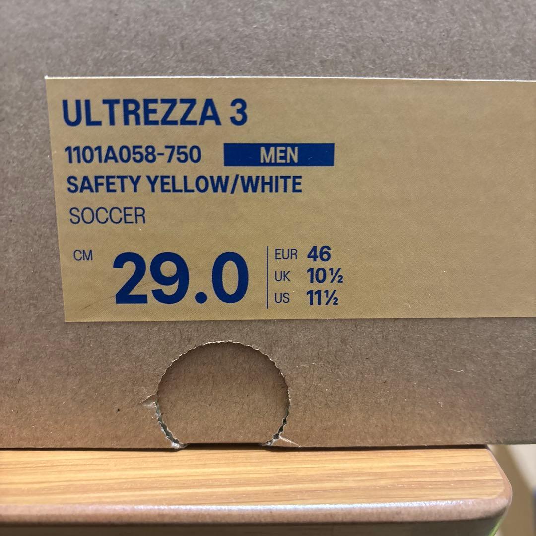 ASICS ULTREZZA 3 サッカーシューズ 29.0 cm