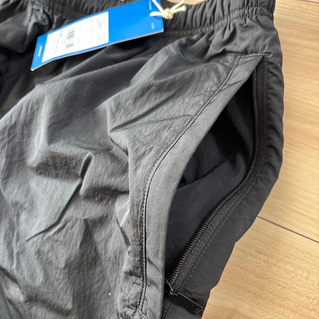 新品　アディダスオリジナル　メンズ　ウィンドブレーカーパンツ　軽量　XL