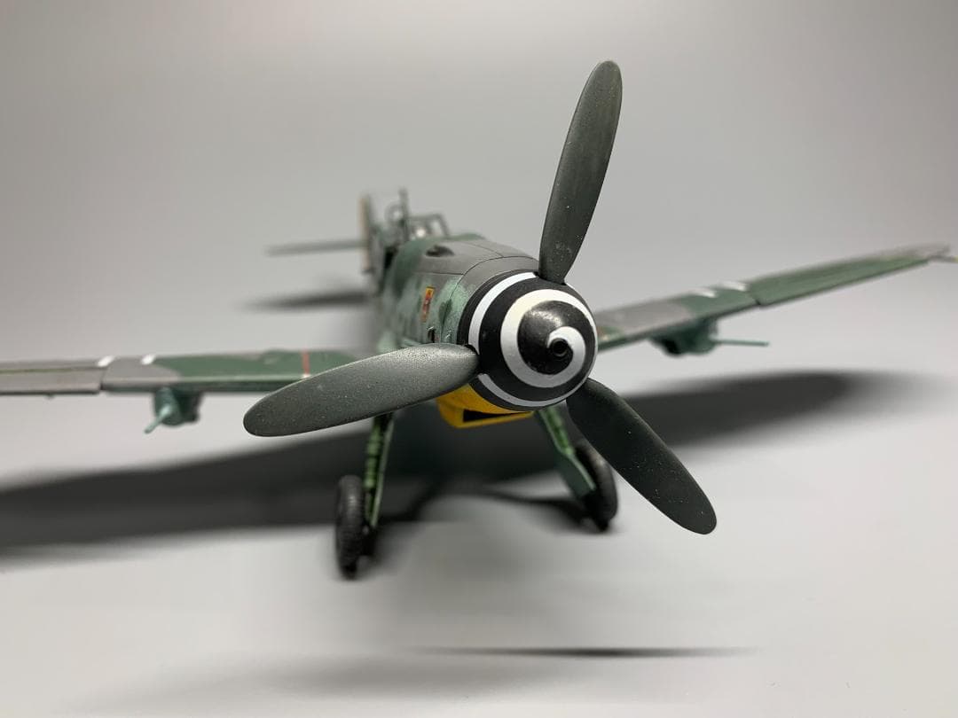 タミヤ1/48 メッサーシュミット Bf109 G-6 塗装済み完成品