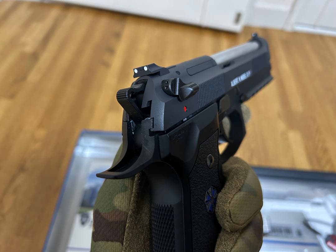 UMBELLA CORPORATION AMW 01P ガスガン
