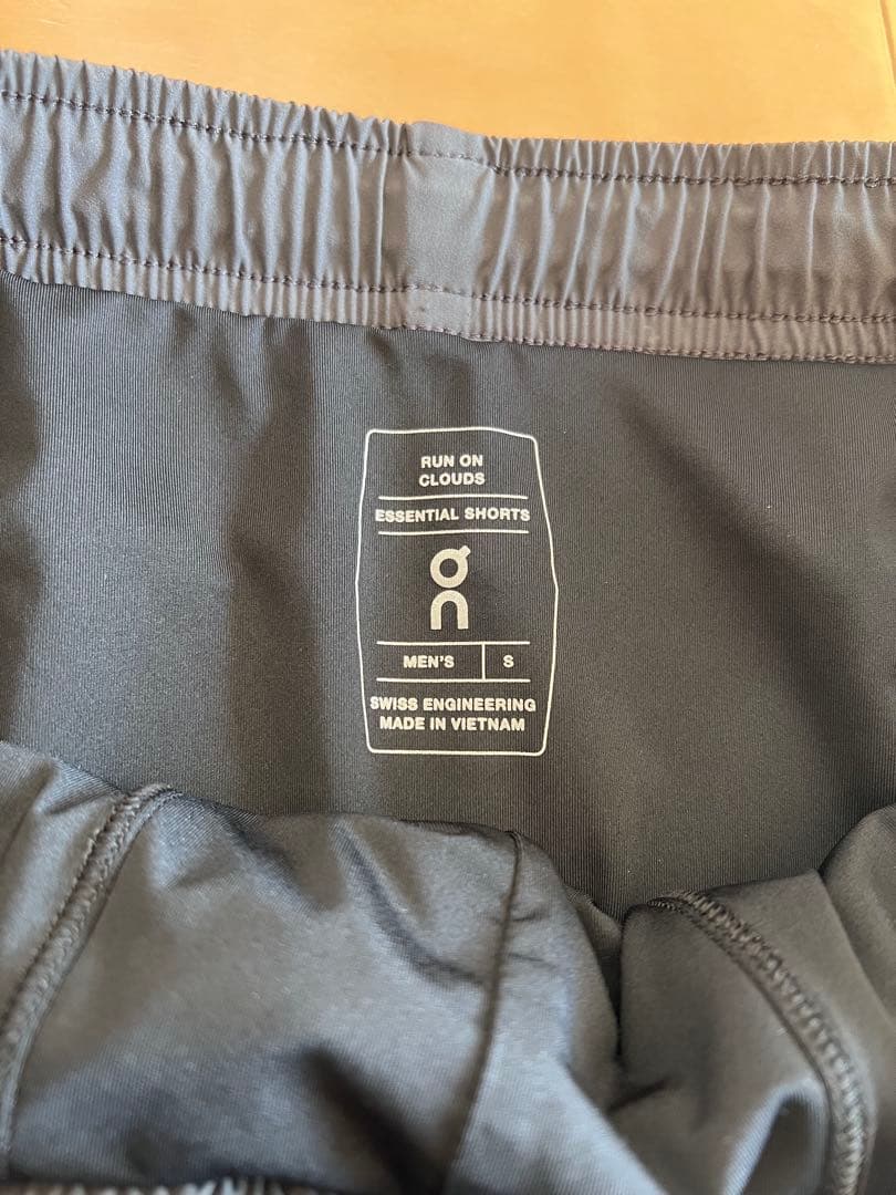 美品on Essential Shorts Sサイズ グレー