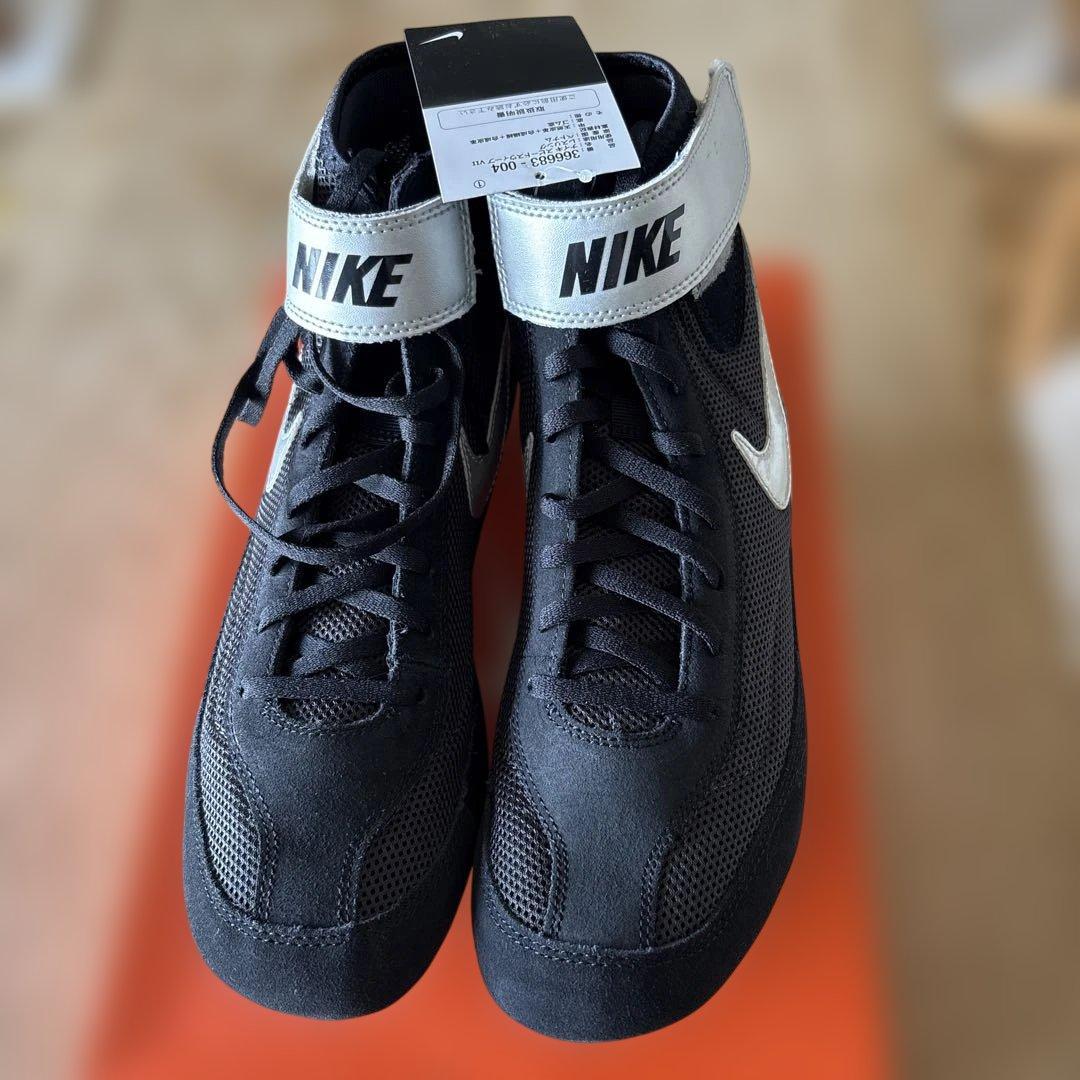 Nike スニーカー　ハイカット　サイズ28㌢