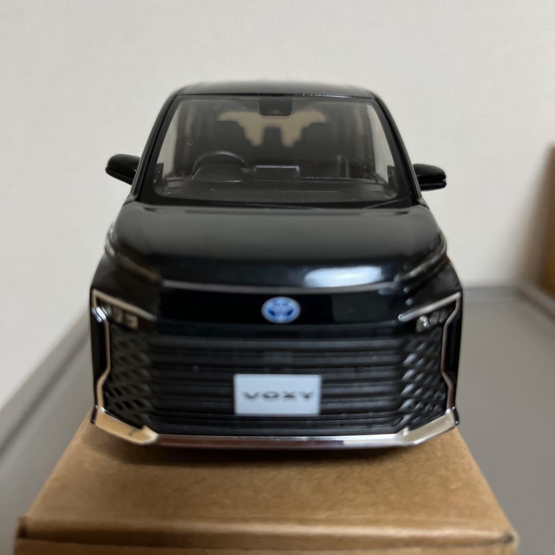 トヨタ Voxy カラーサンプル　ミニカー