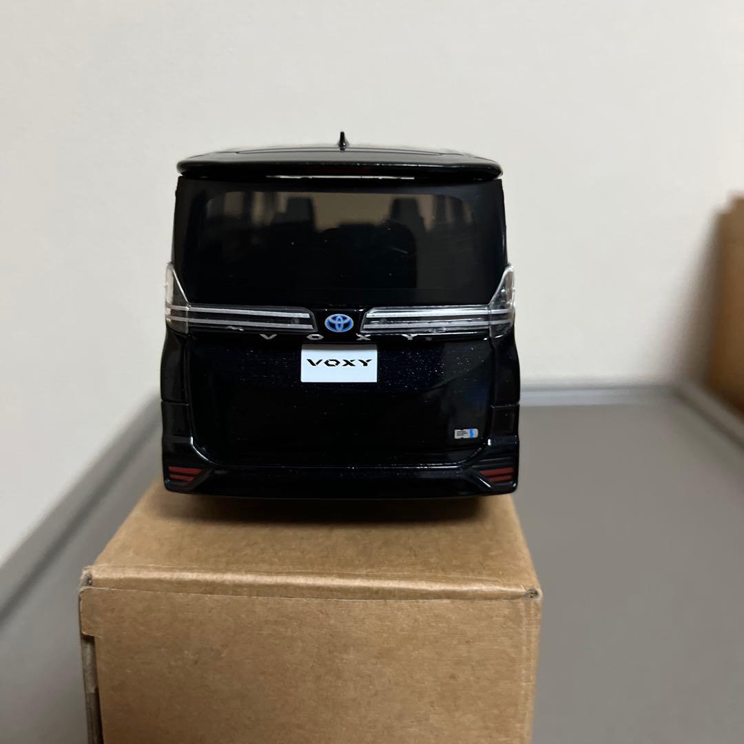 トヨタ Voxy カラーサンプル　ミニカー