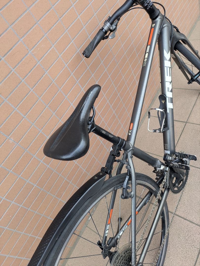 【近隣配送無料！】 TREK FX7.5 トレック クロスバイク 自転車 ロード