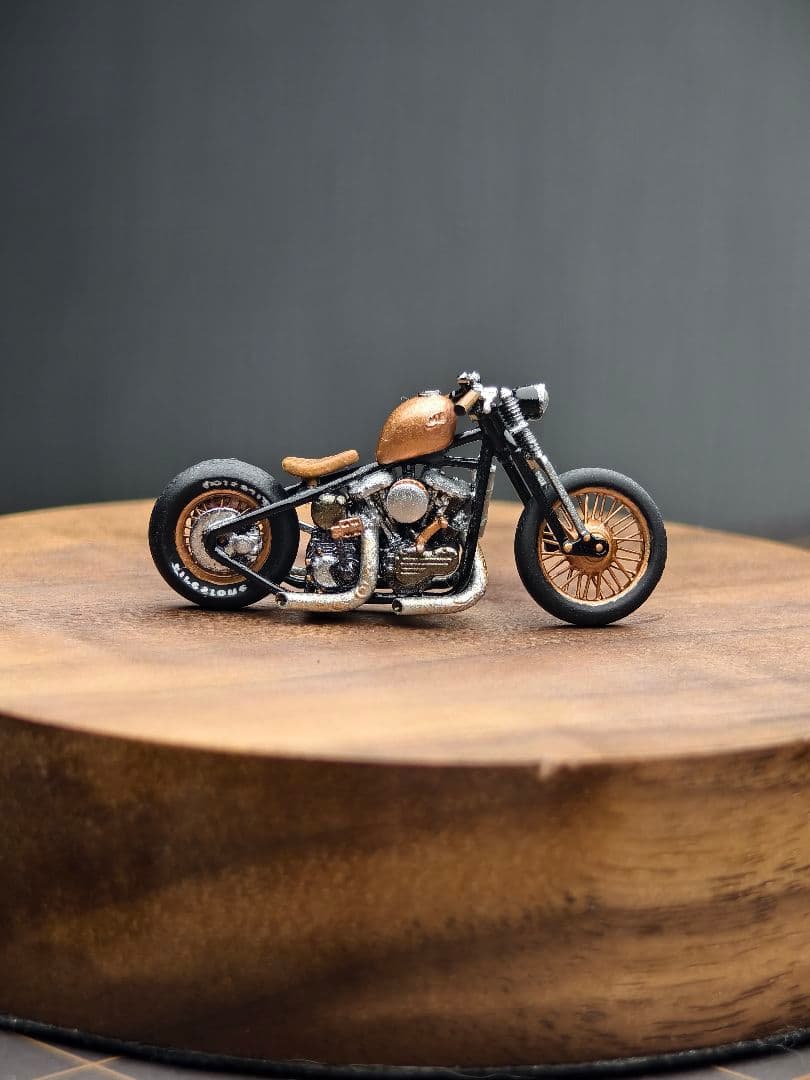 1/64 ハーレーダビッドソン・ショベルヘッド（Shovelhead）バイク