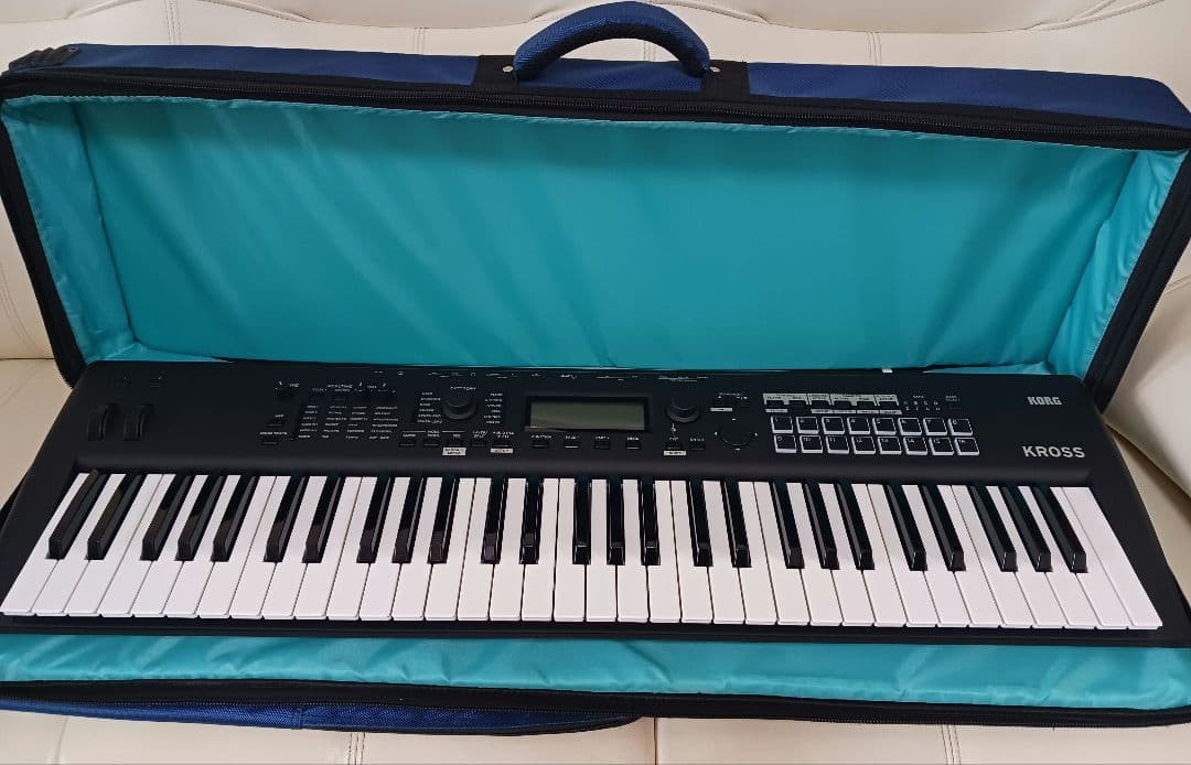 うつぎ★KORG KROSS2★61鍵★黒★純正ケース&ダンパーペダル付