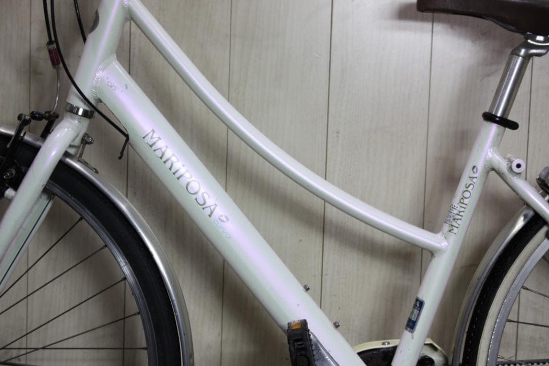 ブリヂストンマリポーサcurva 26型 内装８段ベルト クロス