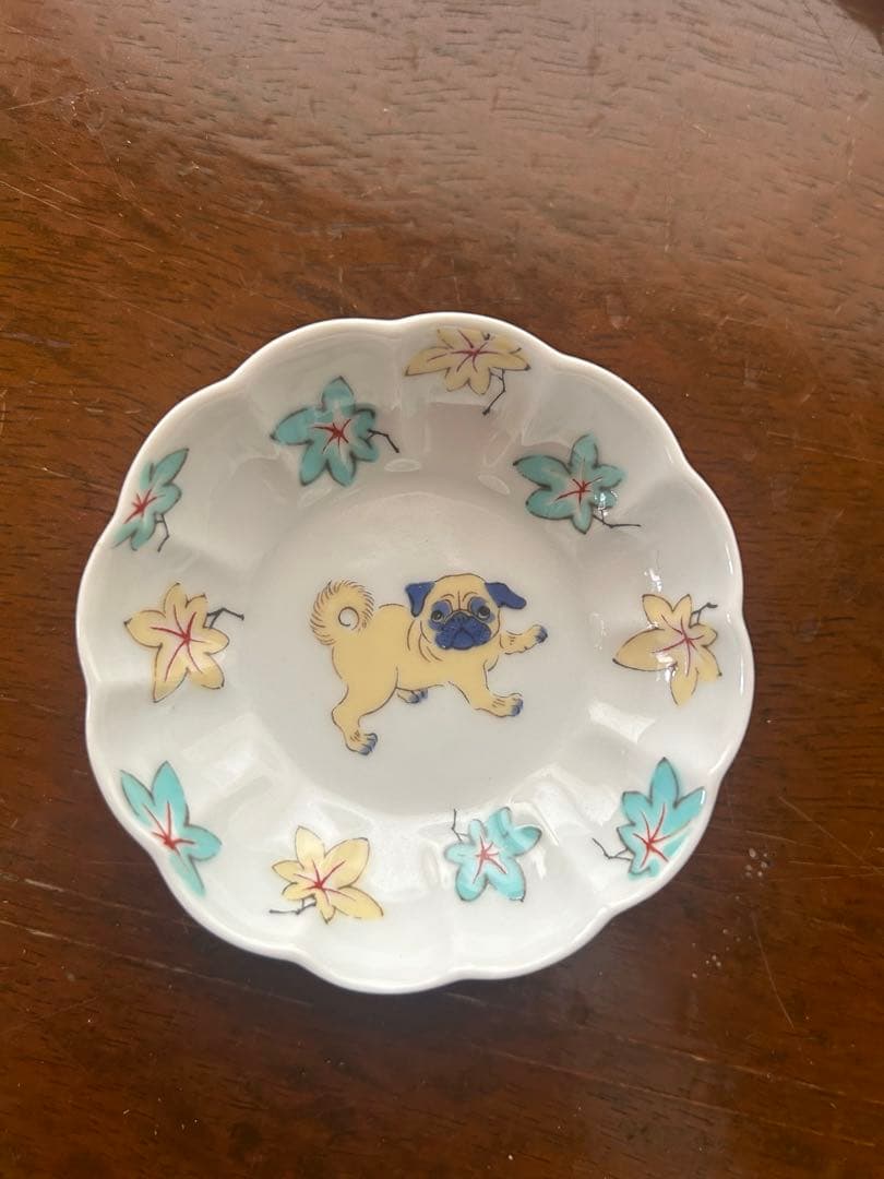 犬（パグ）と葉模様の食器セット 6点
