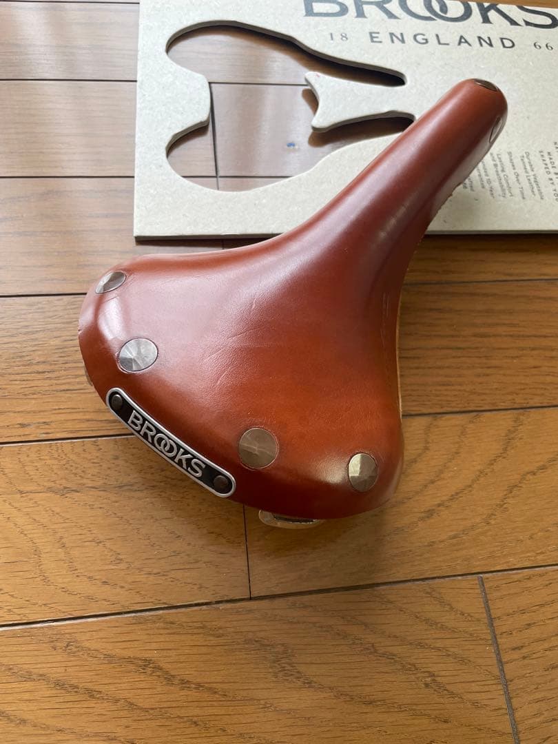 Brooks Swift サドル