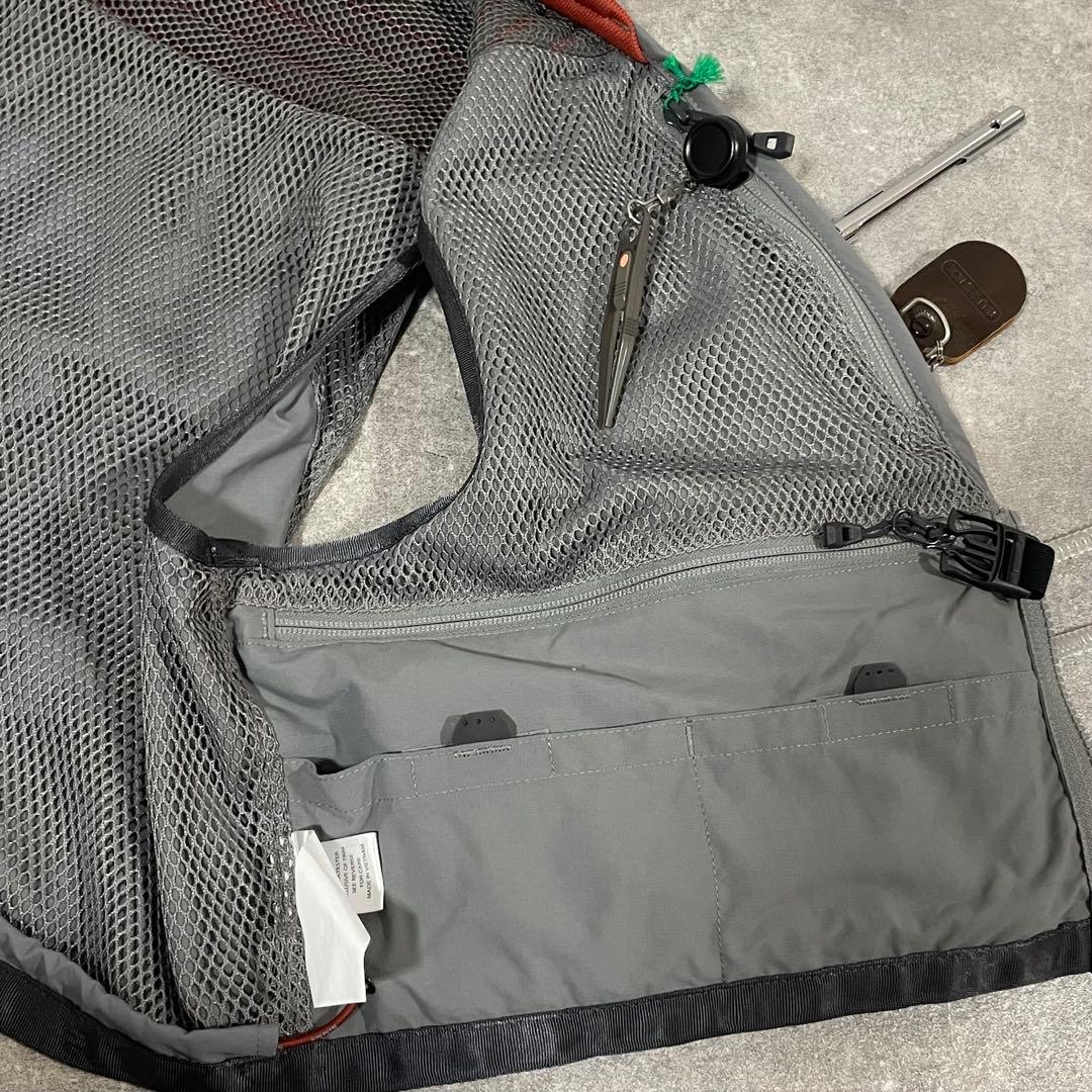 【美品】SIMMS フィッシッングベスト シムス 渓流 フライ サイズL ベスト