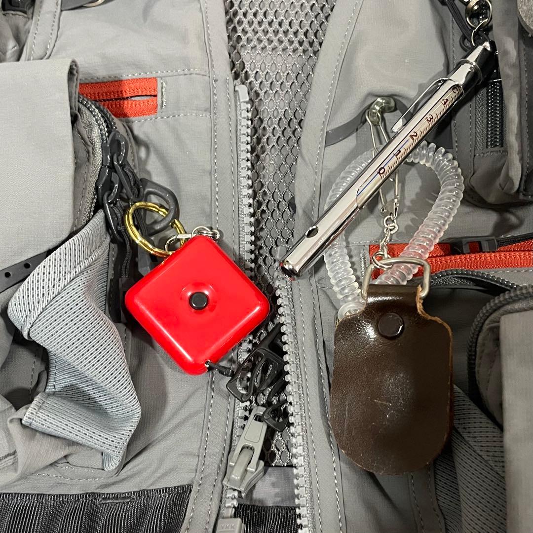 【美品】SIMMS フィッシッングベスト シムス 渓流 フライ サイズL ベスト
