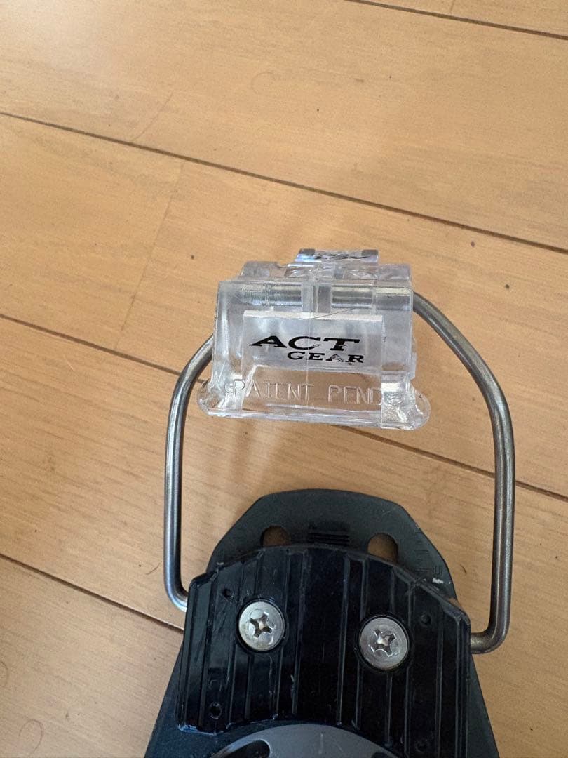 ACT GEAR製　スノーボードビンディング アルペン用
