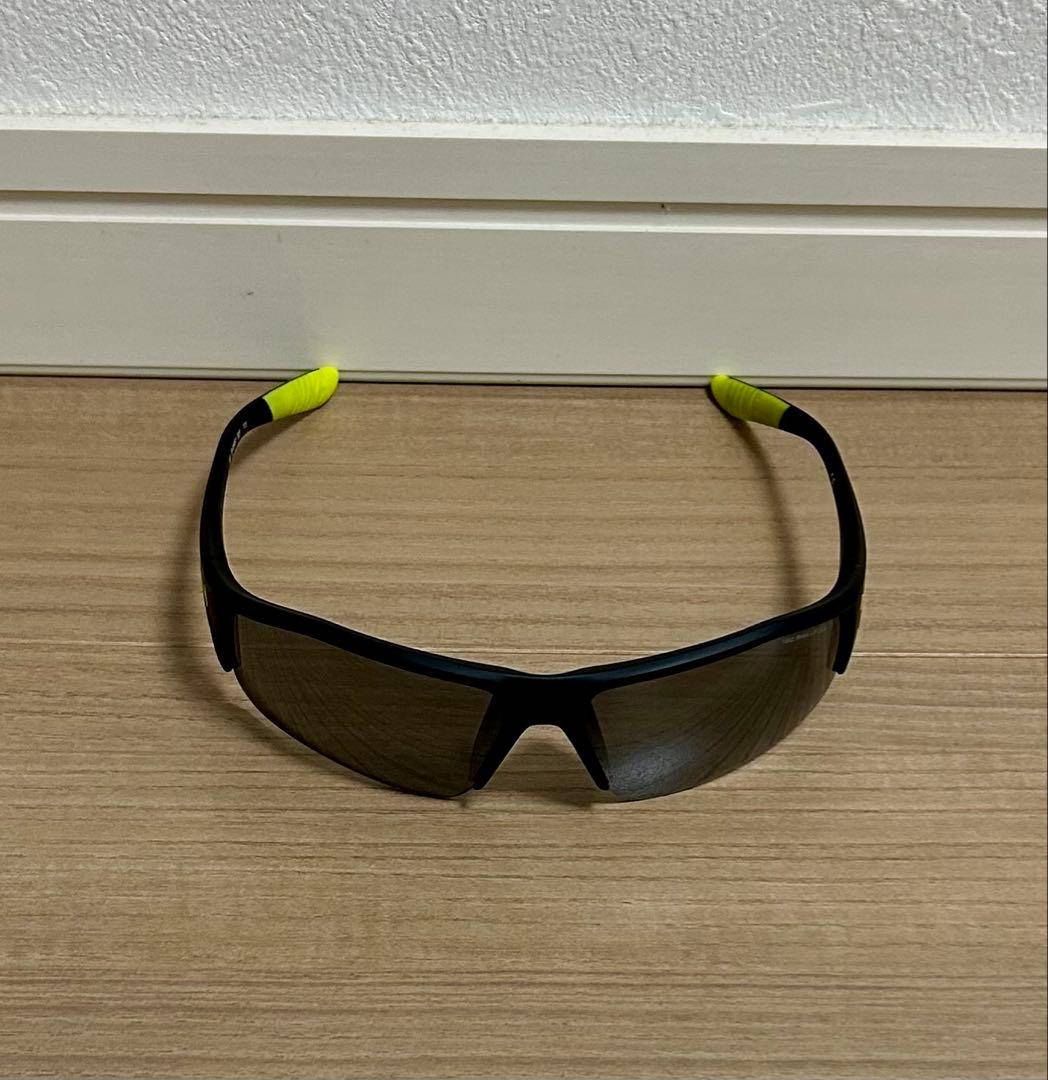 NIKE スポーツサングラス　ジュニア