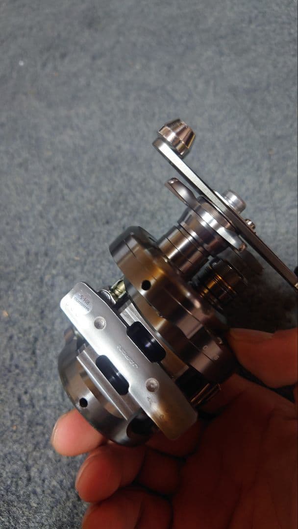 サ*ー様 17Shimano Calcutta Conquest BFS HG