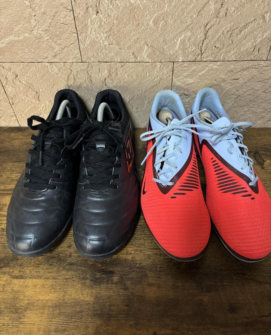 サッカースパイク　28㎝、トレシュー　27.5㎝