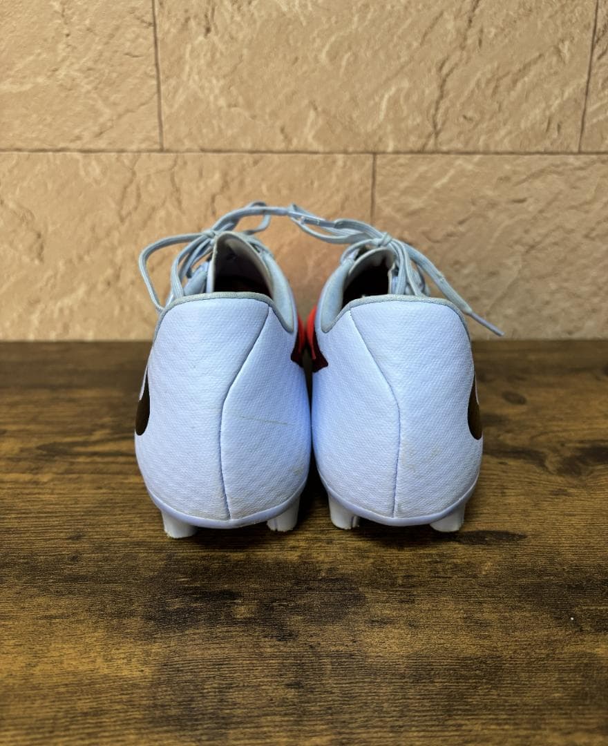 サッカースパイク　28㎝、トレシュー　27.5㎝