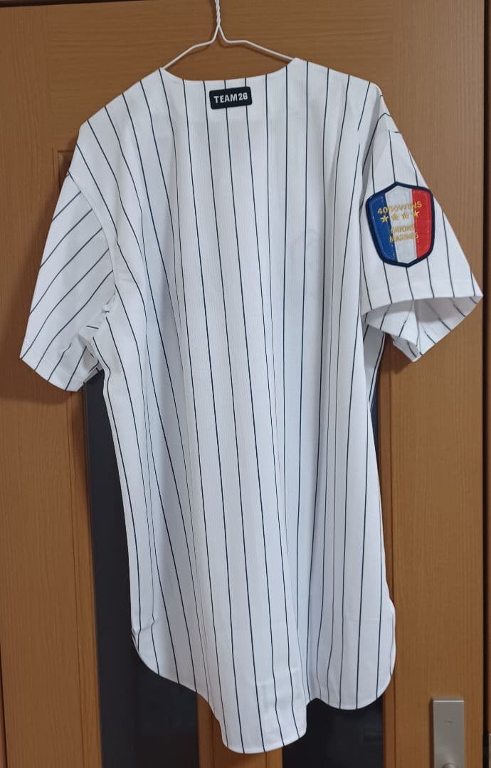 【デサント製・新品未使用・刺繍仕様・レア商品】千葉ロッテマリーンズ　ユニフォーム
