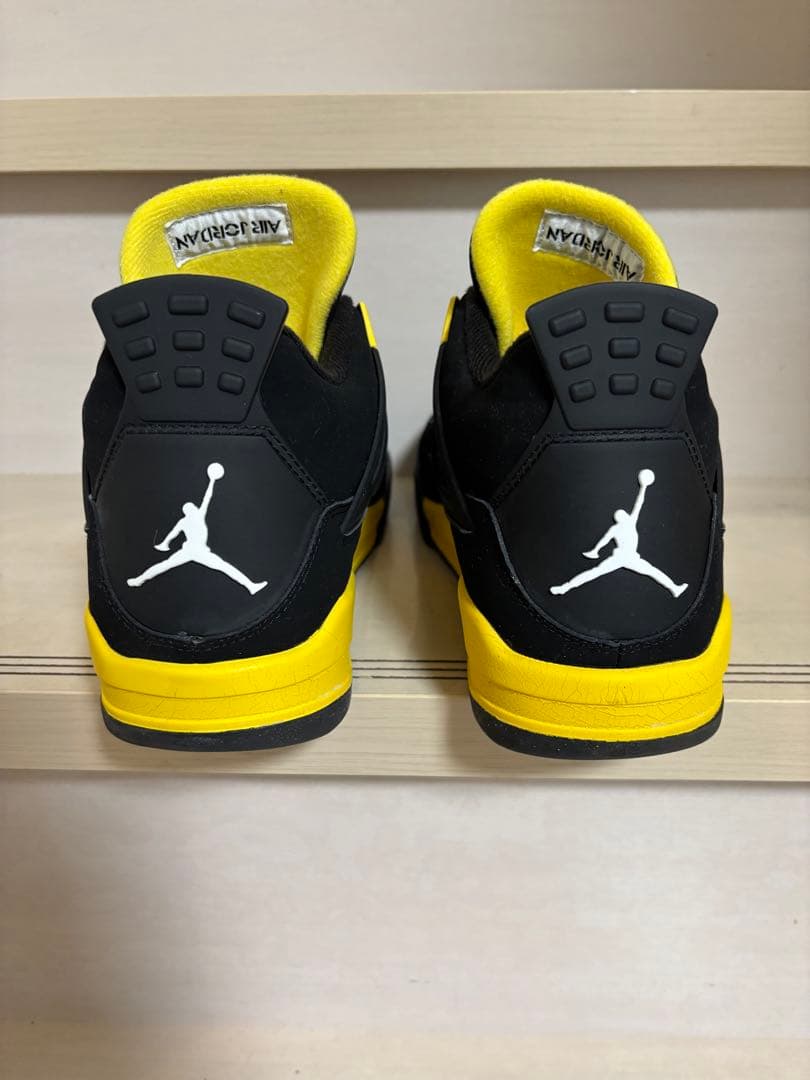 【こしろ】NIKE AIR JORDAN4 RETRO サンダー　箱あり