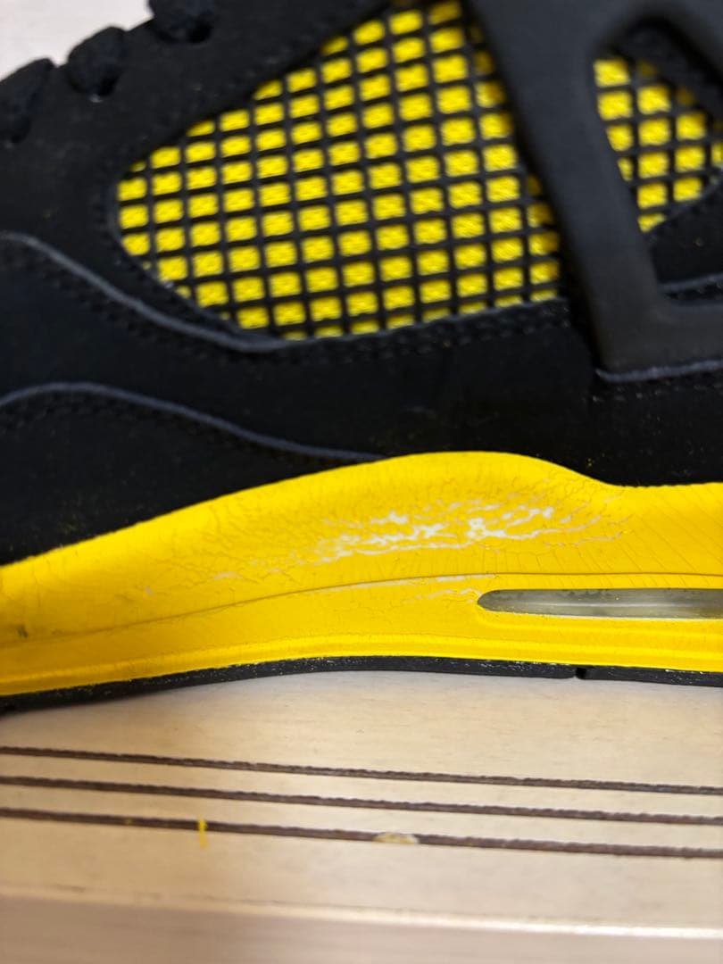 【こしろ】NIKE AIR JORDAN4 RETRO サンダー　箱あり