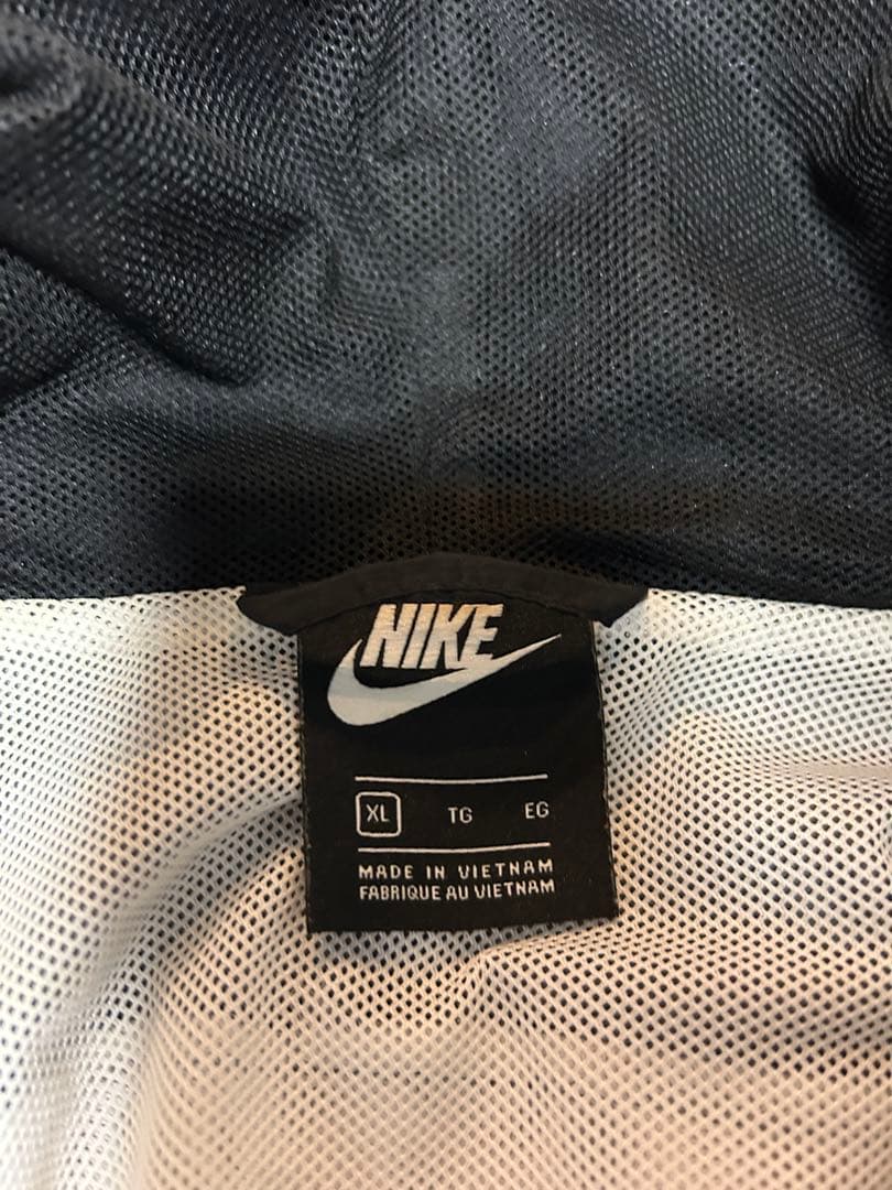 Nike ナイキ　ナイロンセットアップ　上XLサイズ下Mサイズ