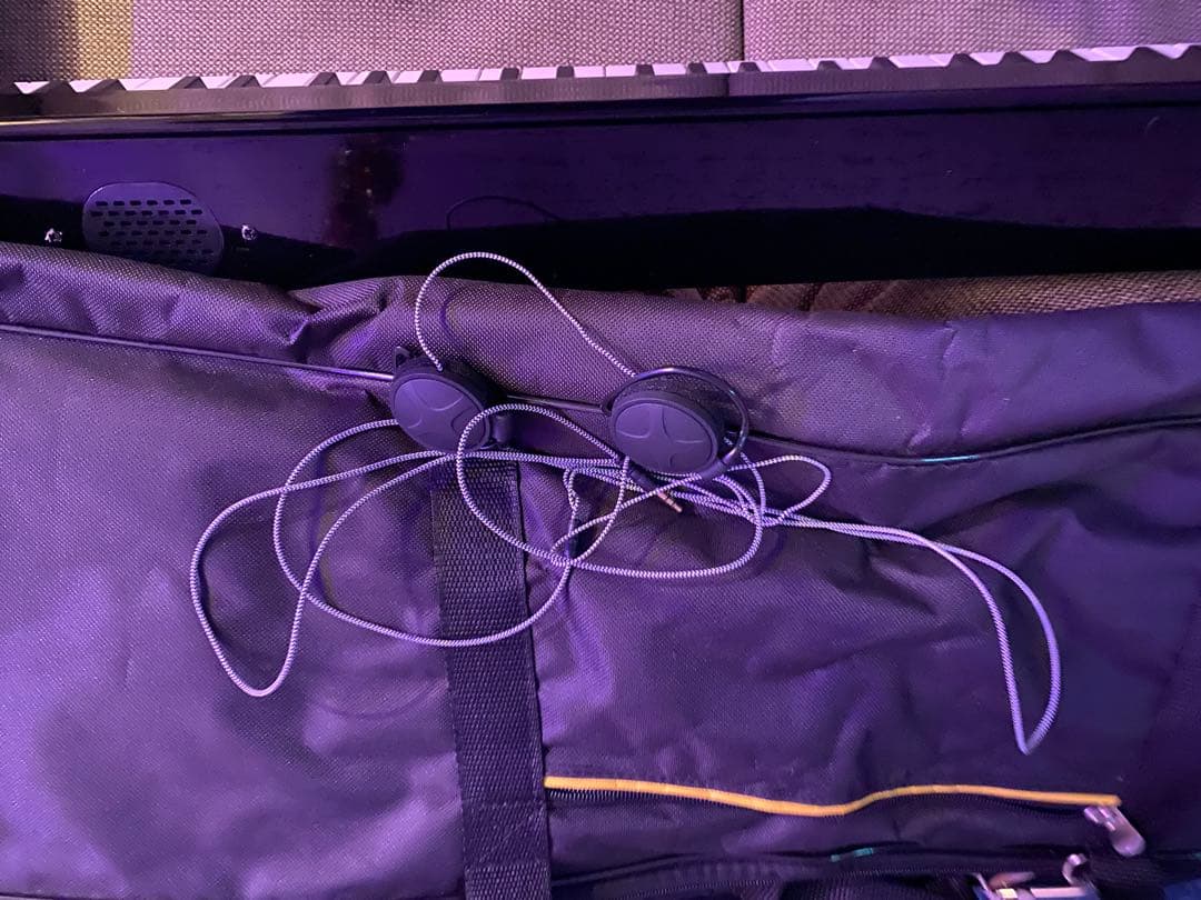 電子ピアノ　キーボード　88鍵盤　ケース、イヤフォン　充電USBケーブル セット