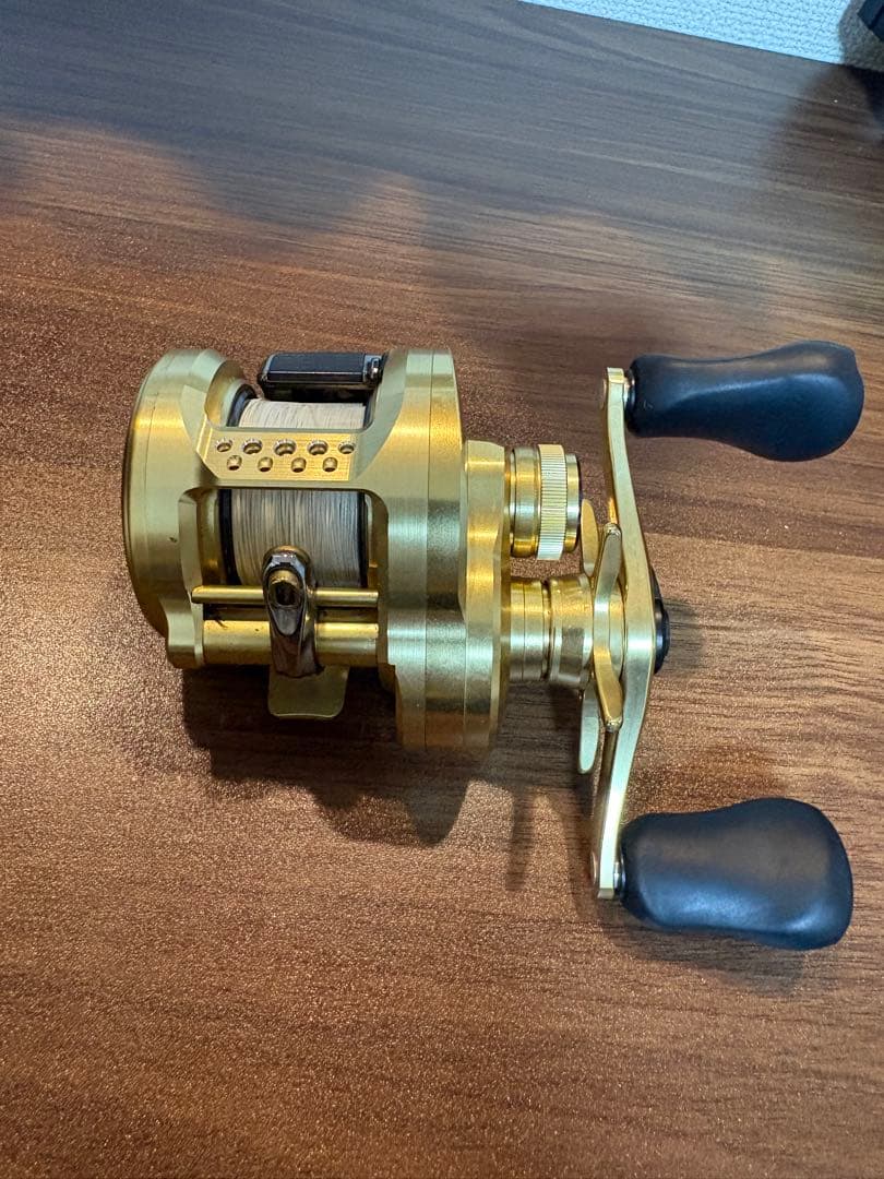 リール 21SHIMANO CALCUTTA CONQUEST 201