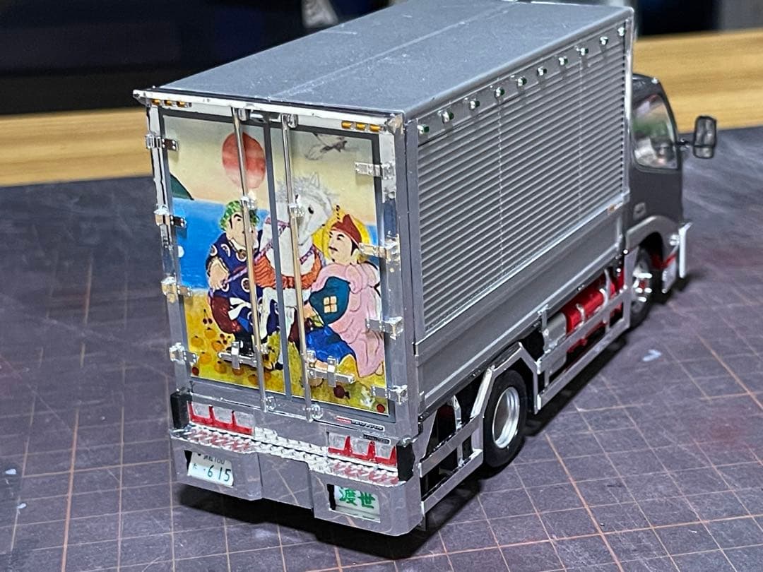 デコトラ‼️1/32★アオシマ製★楽プラ・デュトロ★完成品★