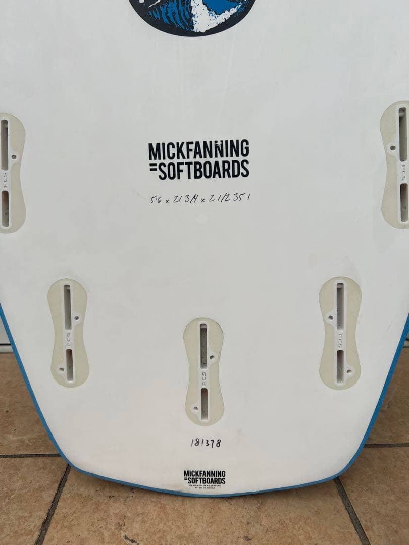 MICKFANNING ソフトボード　5.6 中古