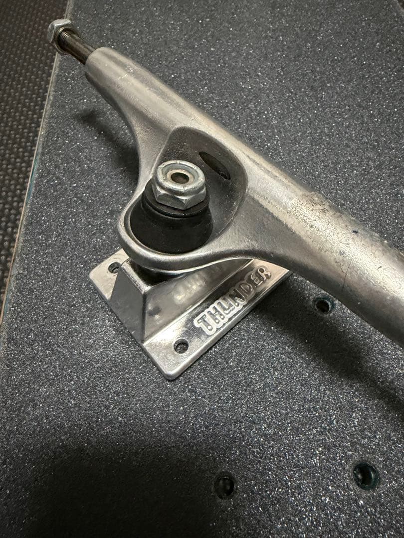 THUNDER TRUCK サンダー トラック HOLLOW LIGHT147