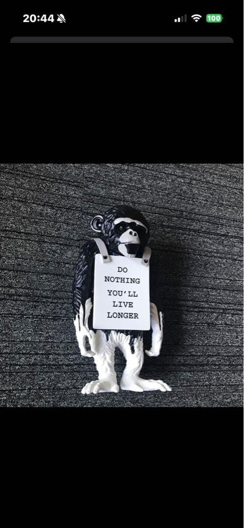 バンクシー モンキーサイン banksy MONKEY SIGN