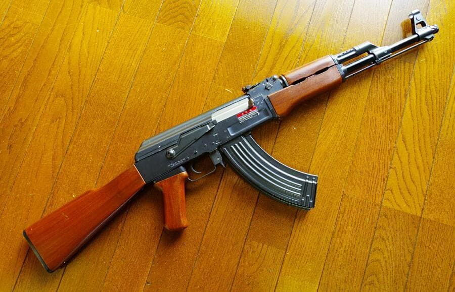 東京マルイ AK47 社外製バッテリー＆充電器付きフルセット