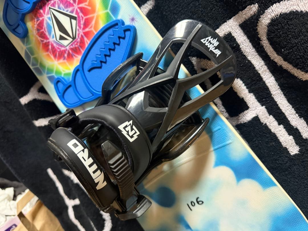 ボルコムコラボ　Volcom x Nitro スノーボード　ビンディングセット