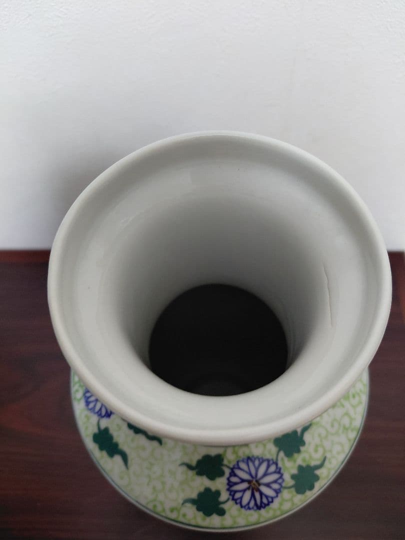中国製の花瓶　詳細不明