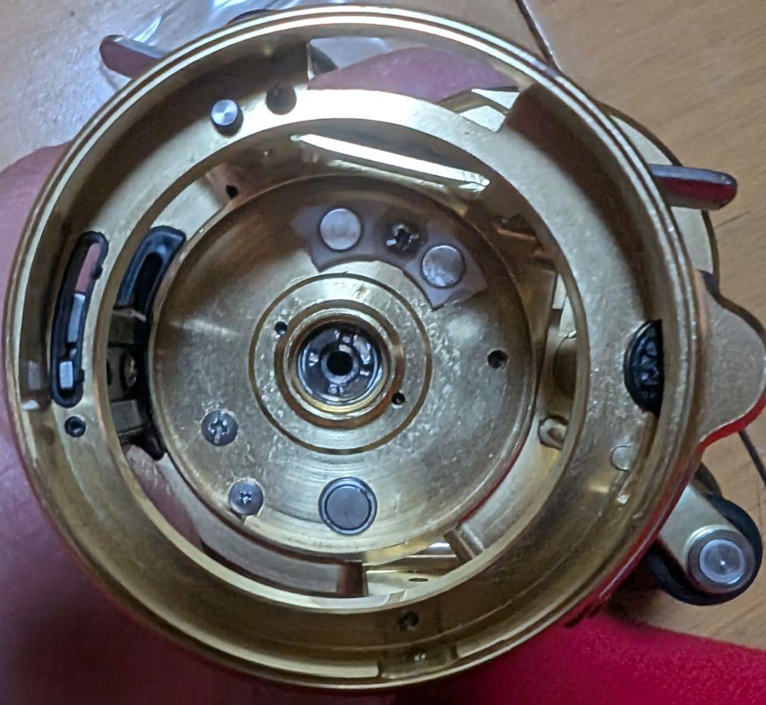 シマノ 23 カルカッタコンクエスト MD 300　XGLH 右ハンドル　美品