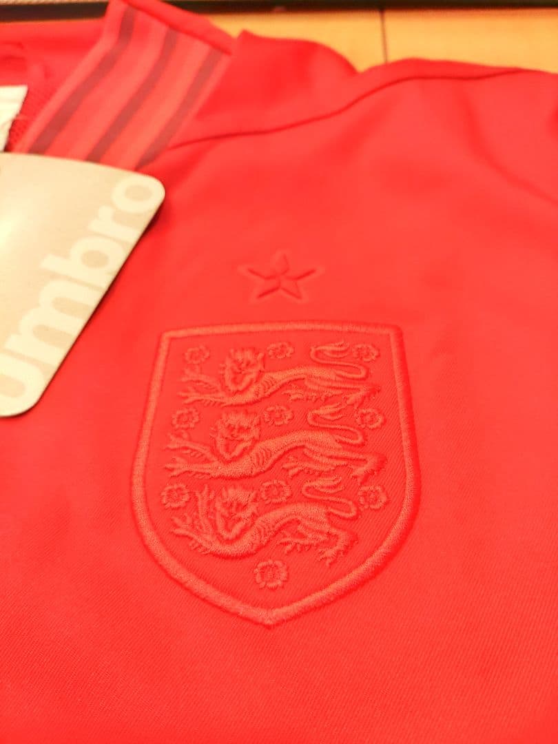 Umbro イングランド代表 ジャケットジャージ レッド新品タグ付き