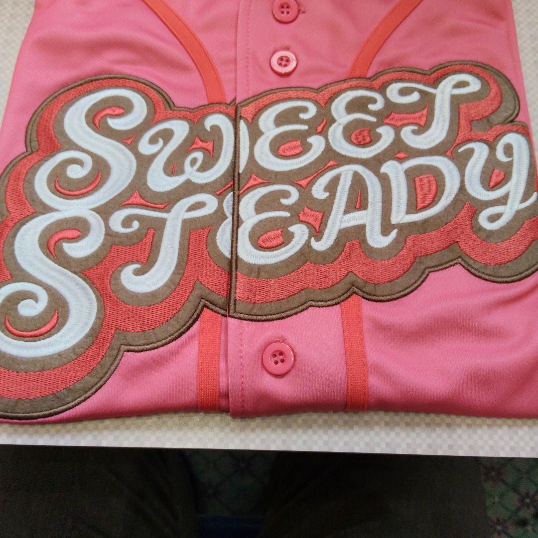SWEETSTEADY 白石まゆみ クリーニング赤 ユニホーム 1度着用 美品