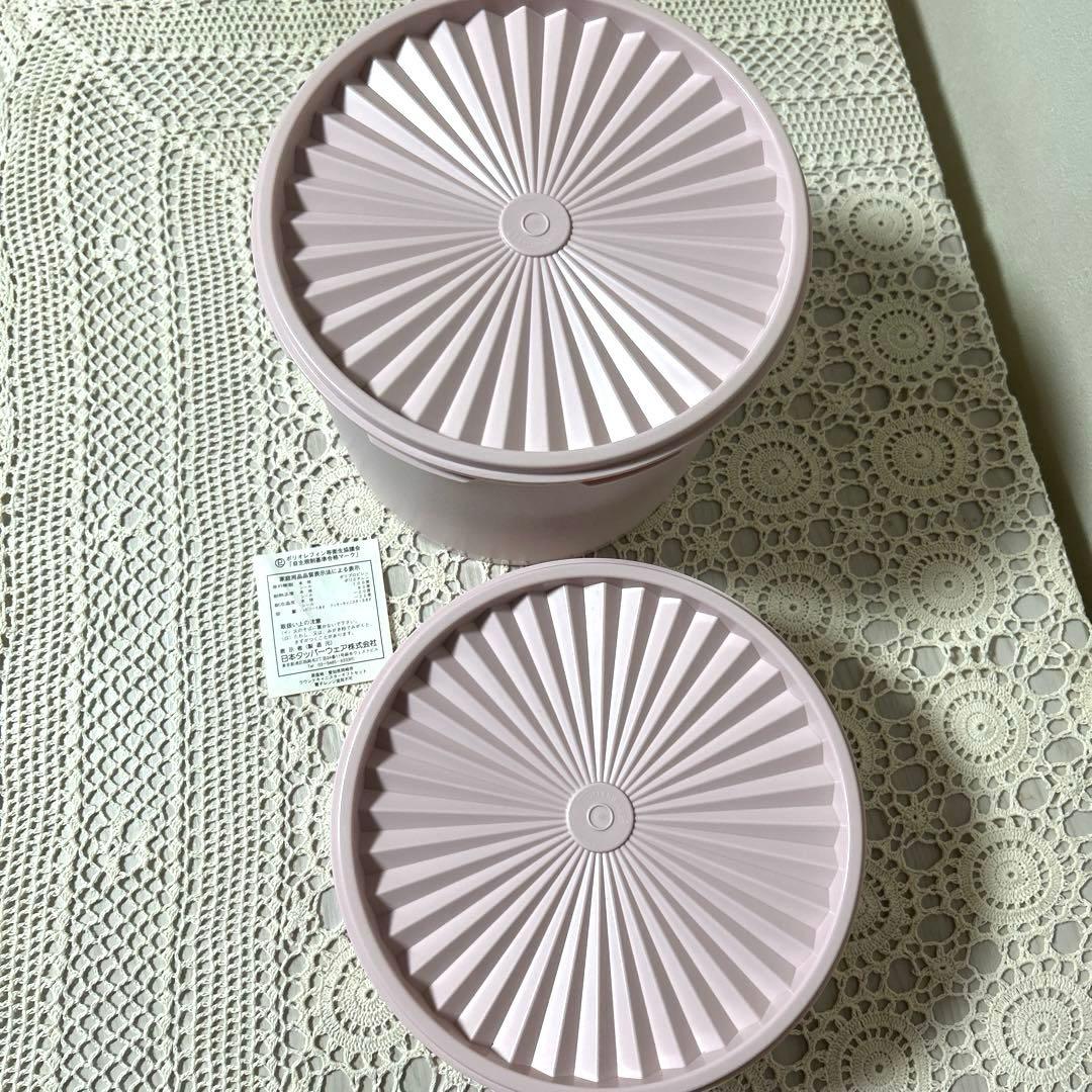 Tupperware／新品未使用品　 ラウンドキャニスターギフトセット　2ケース