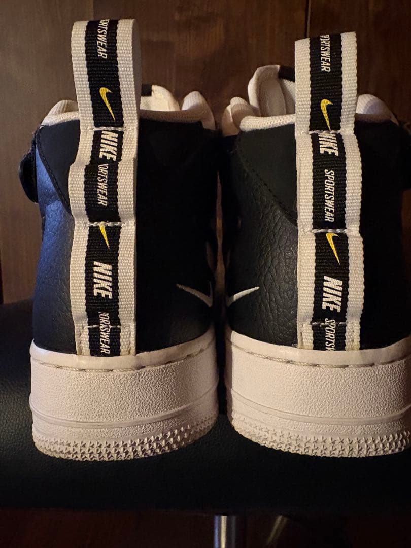 NIKE エアフォース1 mid utirity