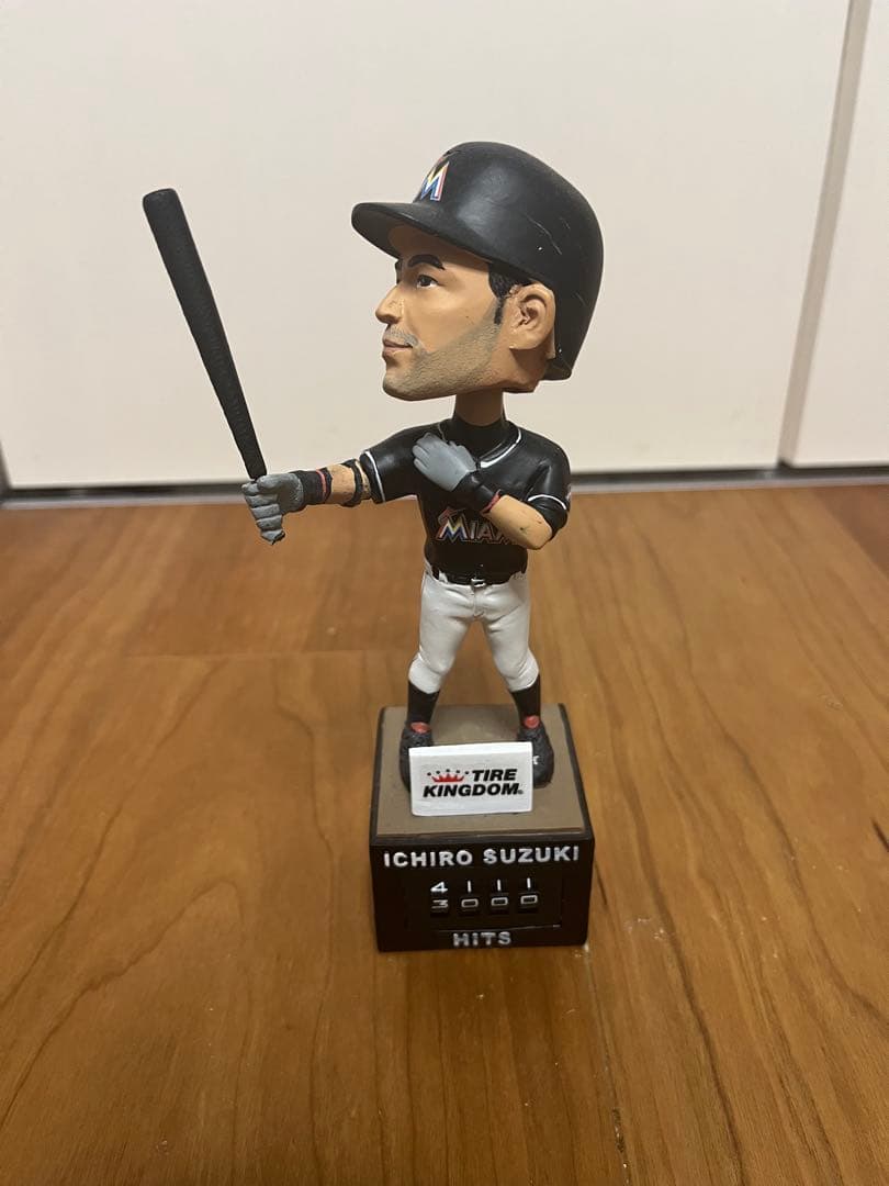 イチロー ボブルヘッド　マーリンズ 3000本