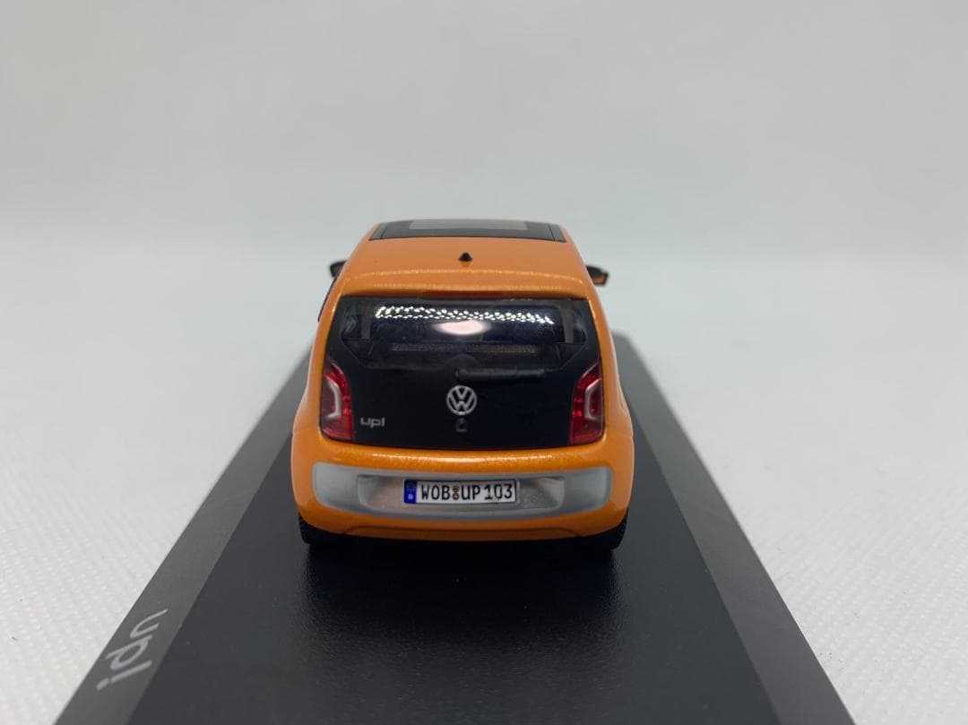 502-401 1/43 フォルクスワーゲン アップ VW UP！ オレンジ