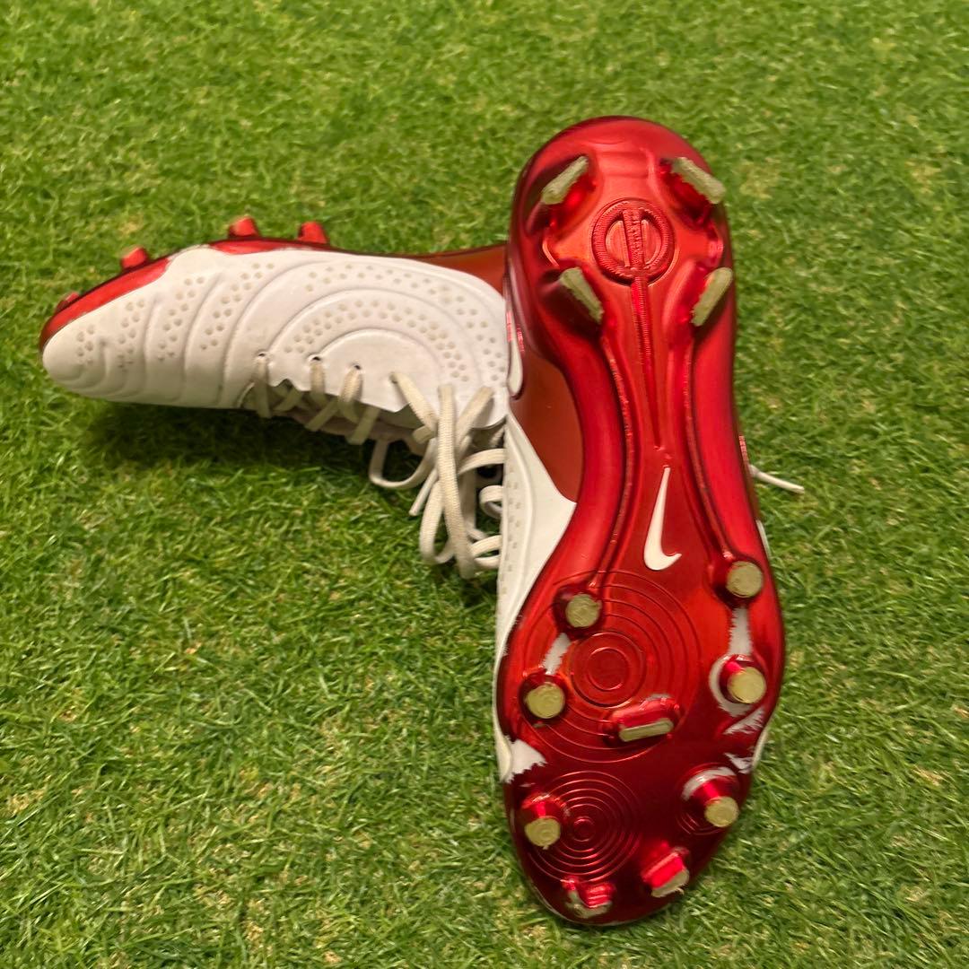 Nike サッカーシューズ ホワイト/レッド