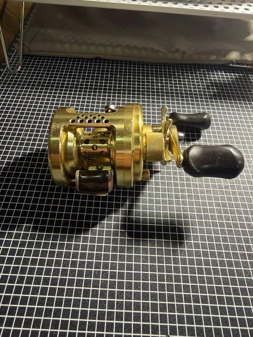 SHIMANO CALCUTTA CONQUEST 100（箱他付属品あり）