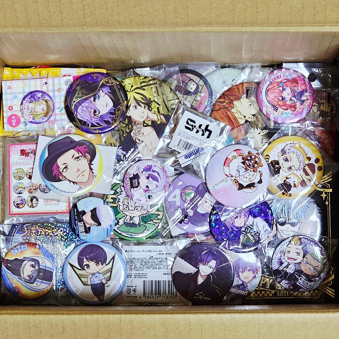 アニメグッズ　缶バッジ　大量　まとめ売り
