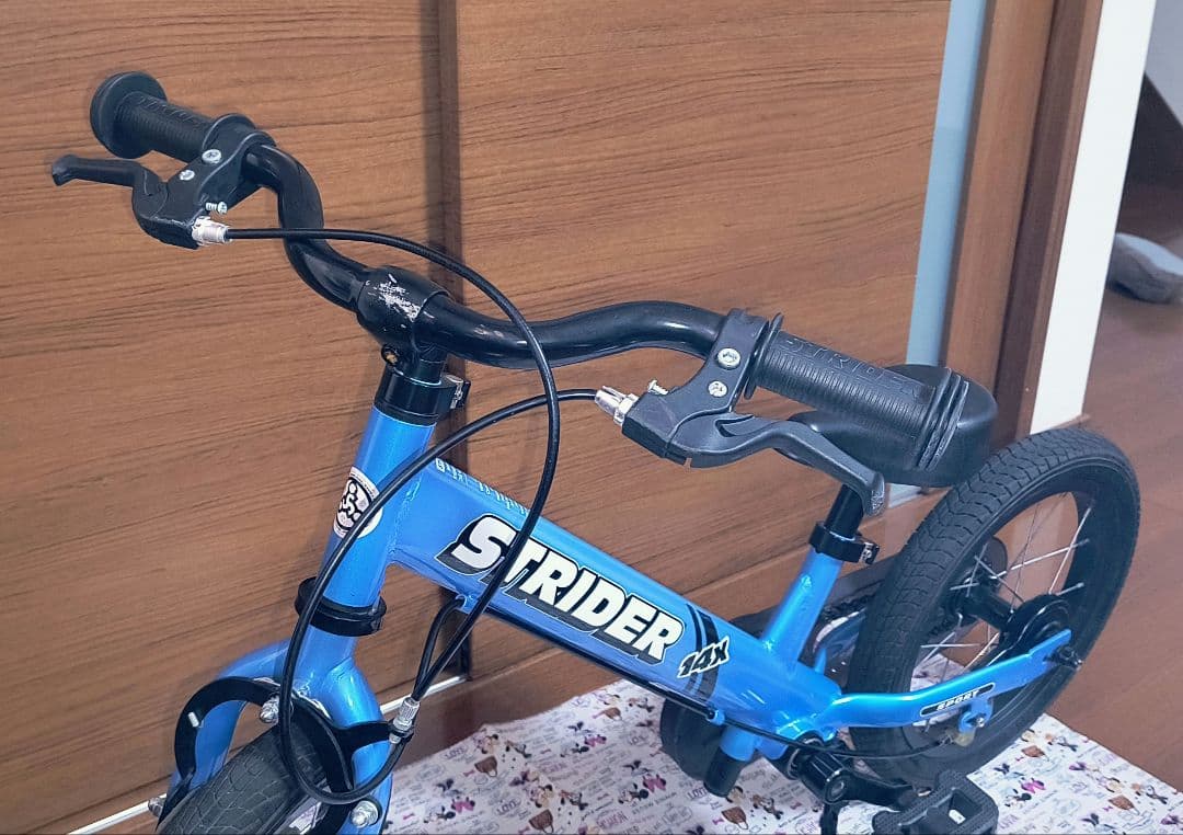 美品　STRIDER ストライダー　14X 　ブルー