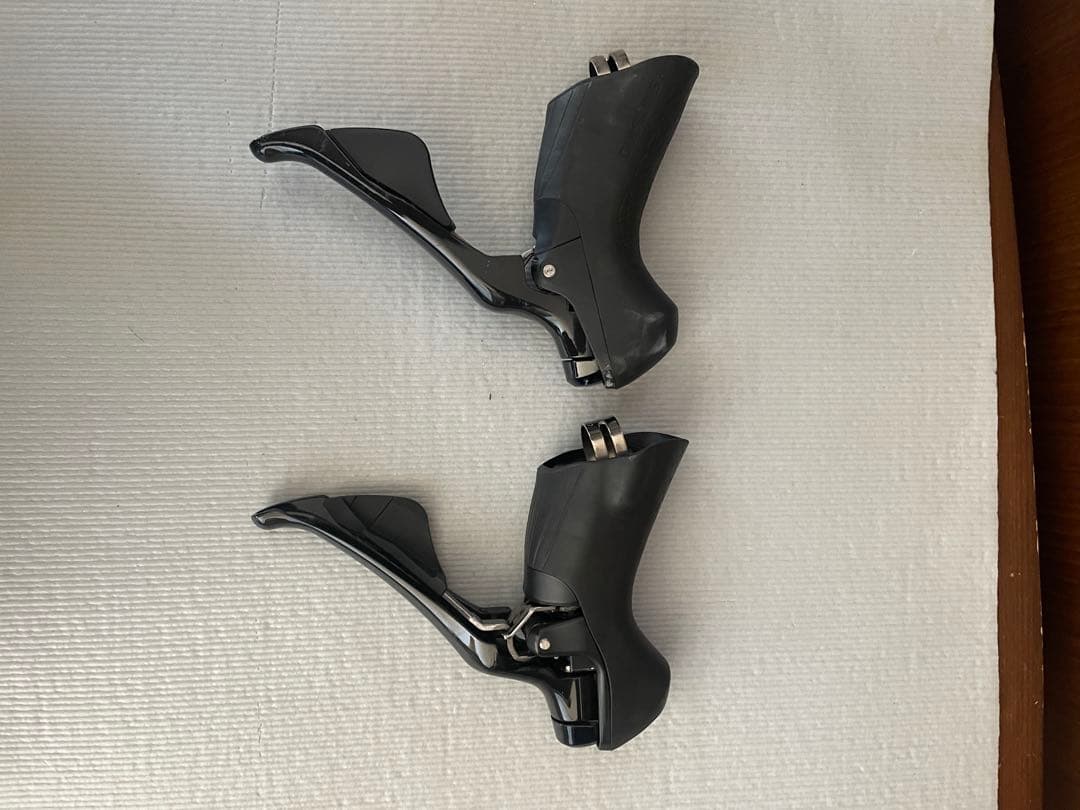 Shimano 105 クランクセットとシフターセット