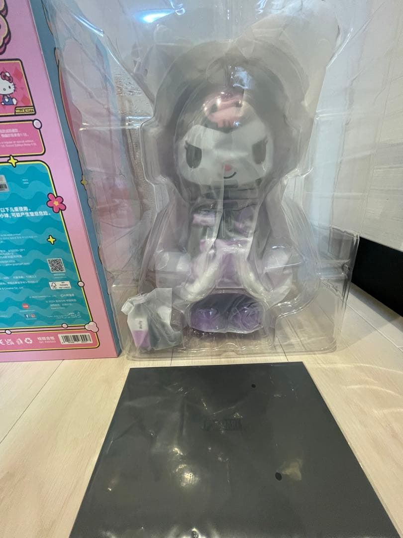 POPMART MEGASPACEMOLLY 400% サンリオ　KUROMI